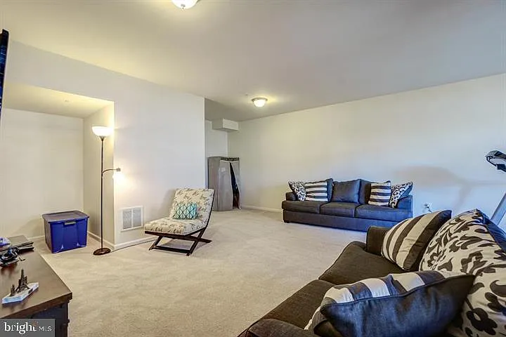 8482 Hedwig Ln — Photo 5