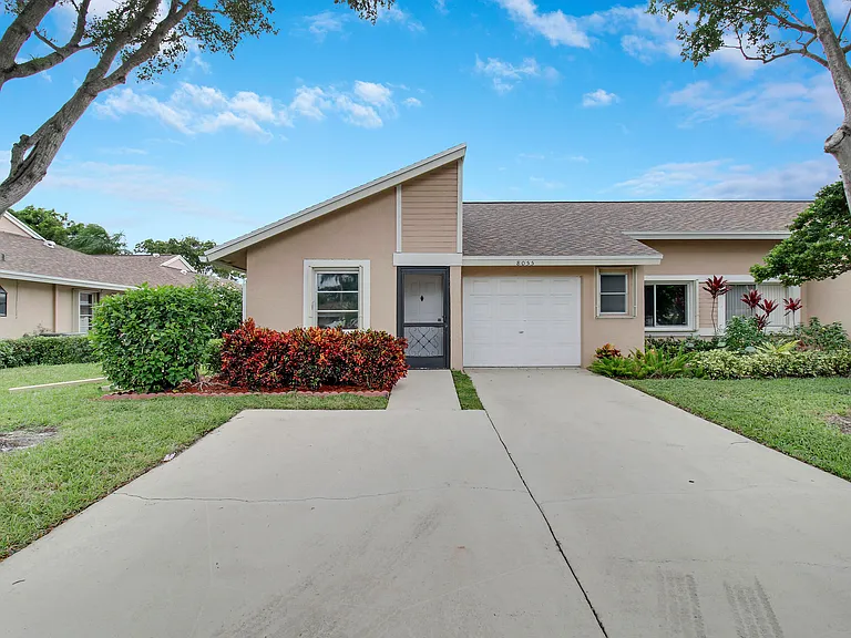 8055 Sweetbriar Way — Photo 2