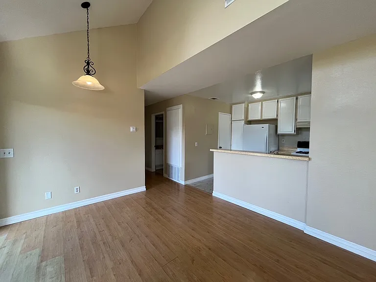 2918 Luciernaga St #202 — Photo 9