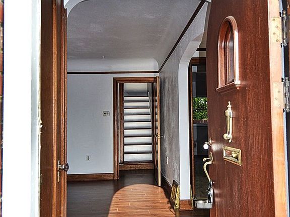 2nd image of 1120 N Junett St