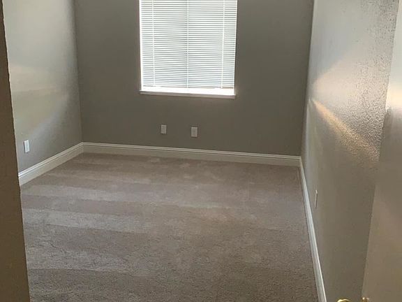 5th image of 4707 Davis Ave
