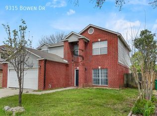 9315 Bowen Dr, San Antonio, TX 78250