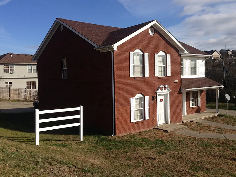 812 Barry Ct #1 — Photo 4
