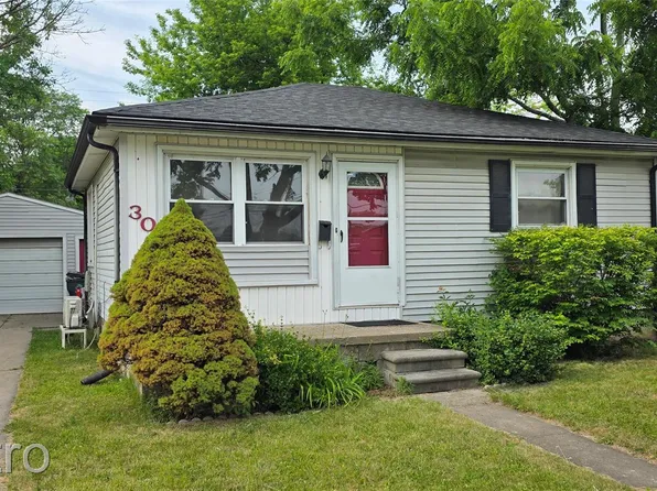 30 W Maxlow Ave, Hazel Park, MI 48030
