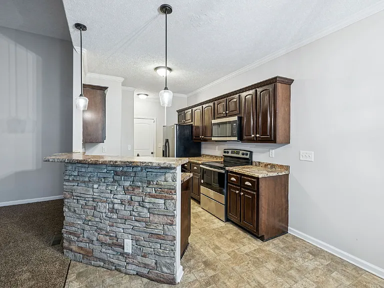 634 Hidden Valley Dr — Photo 22