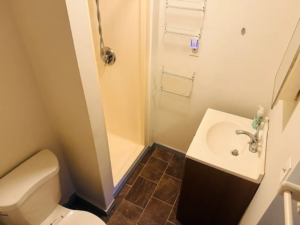 95 Drakeside Rd #1