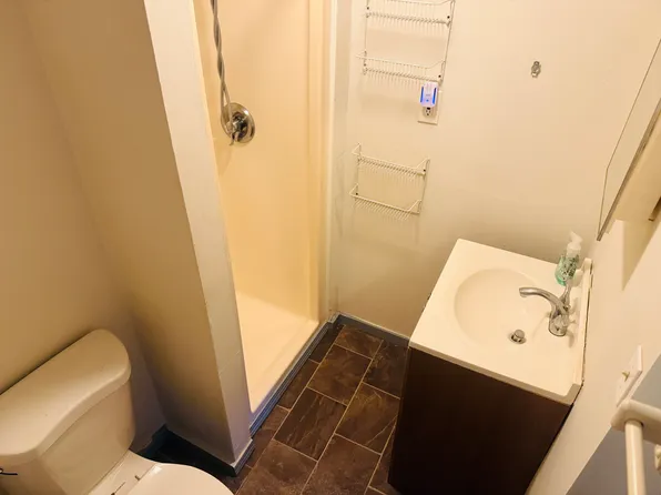 95 Drakeside Rd #1, Hampton, NH 03842