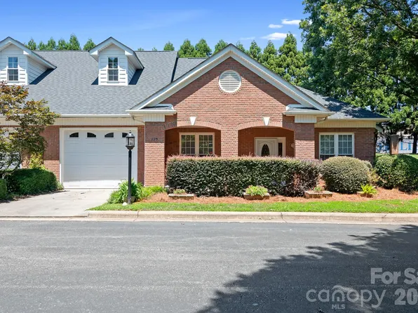 215 Knops Nob Rd, Mooresville, NC 28115
