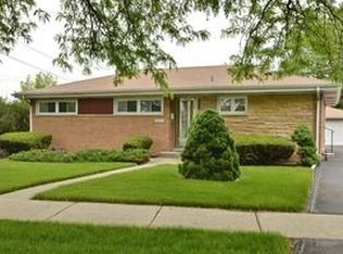 8951 Shermer Rd, Morton Grove, IL 60053