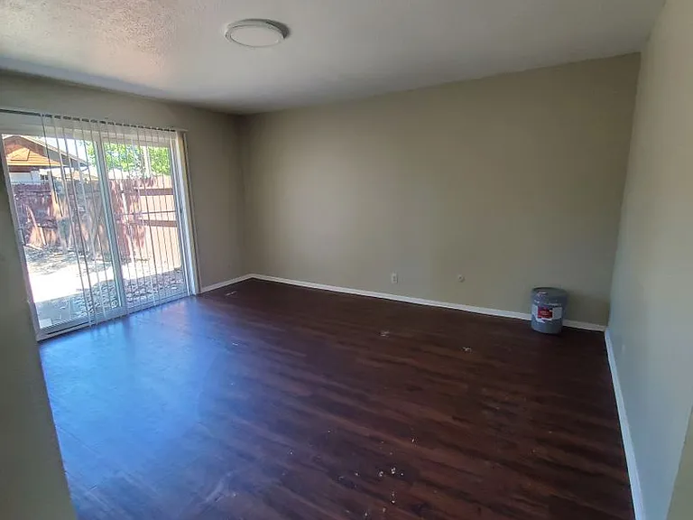 3025 Lambert Dr — Photo 6