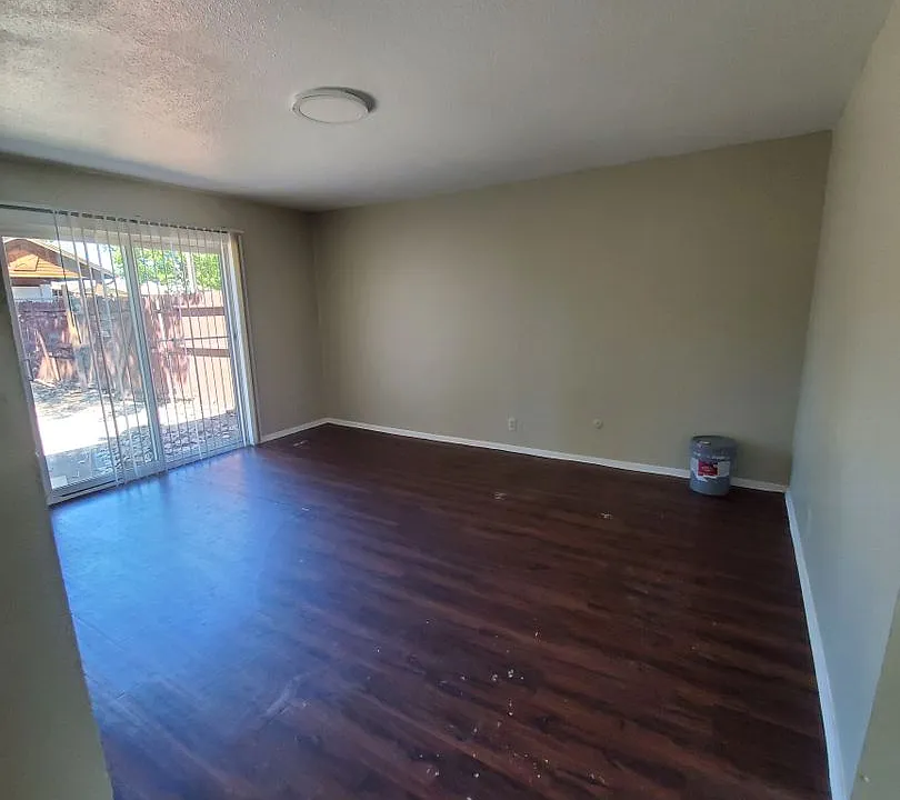 3025 Lambert Dr