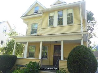 31 Roxbury St, Worcester, MA 01609