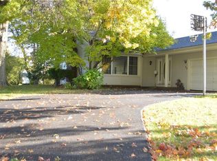 40 Glenbriar Cir, Rochester, NY 14616