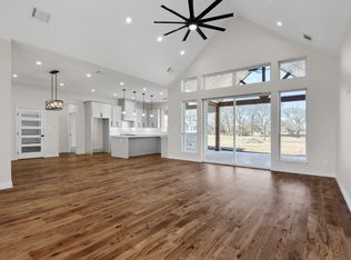 302 Shelby Trl, Bells, TX 75414