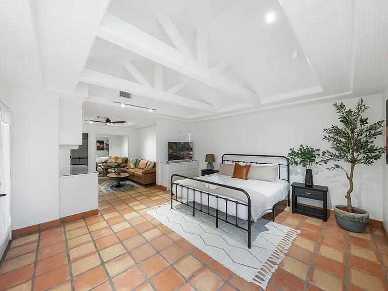58328 Bonanza Dr — Photo 36