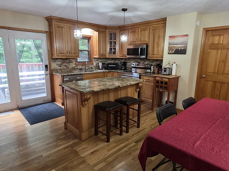278 Forest Rd — Photo 36