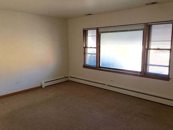 3rd image of 4027 Joliet Ave