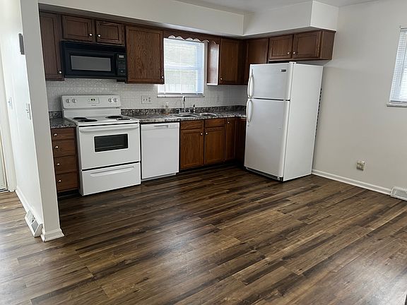 3rd image of 835 Gribbin Ln