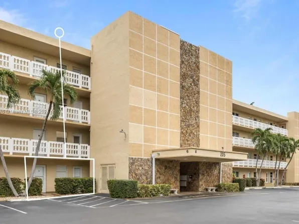 205 SE 11th Ter APT 305, Dania Beach, FL 33004