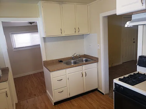 32 N Chestnut St #102 Photo 1