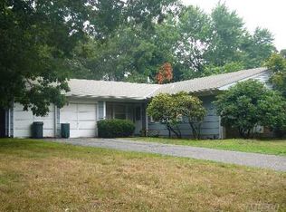 15 Wilmont Turn, Coram, NY 11727