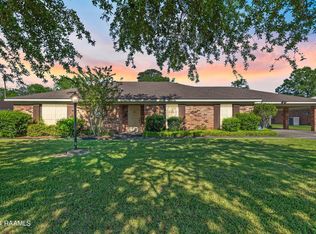 208 Estate Dr, New Iberia, LA 70563