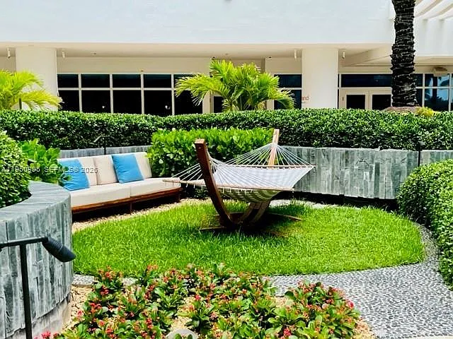 6799 Collins Ave #412 — Photo 35