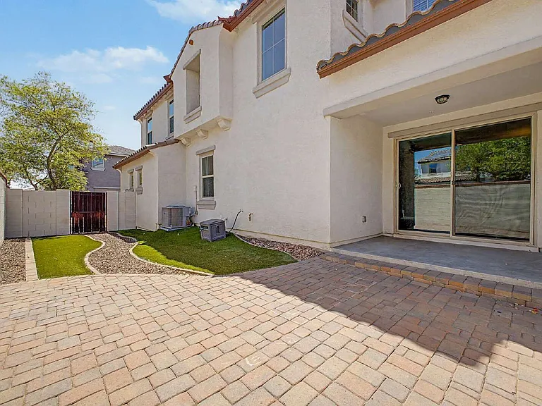 20515 W Maiden Ln — Photo 39