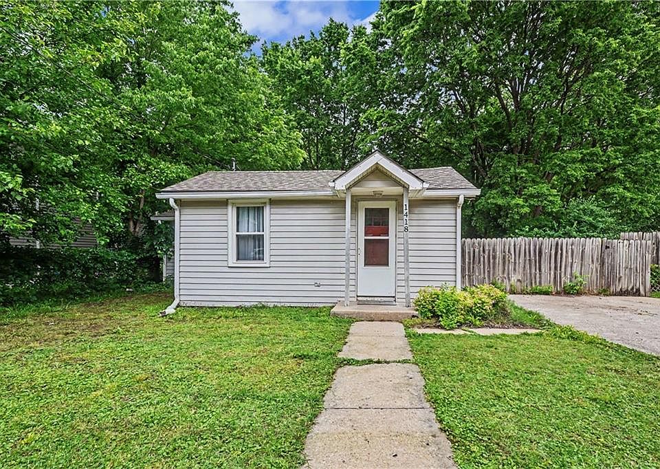 1st image of 1418 Maple Ln