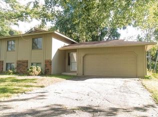 1662 Walnut Ln, Eagan, MN 55122