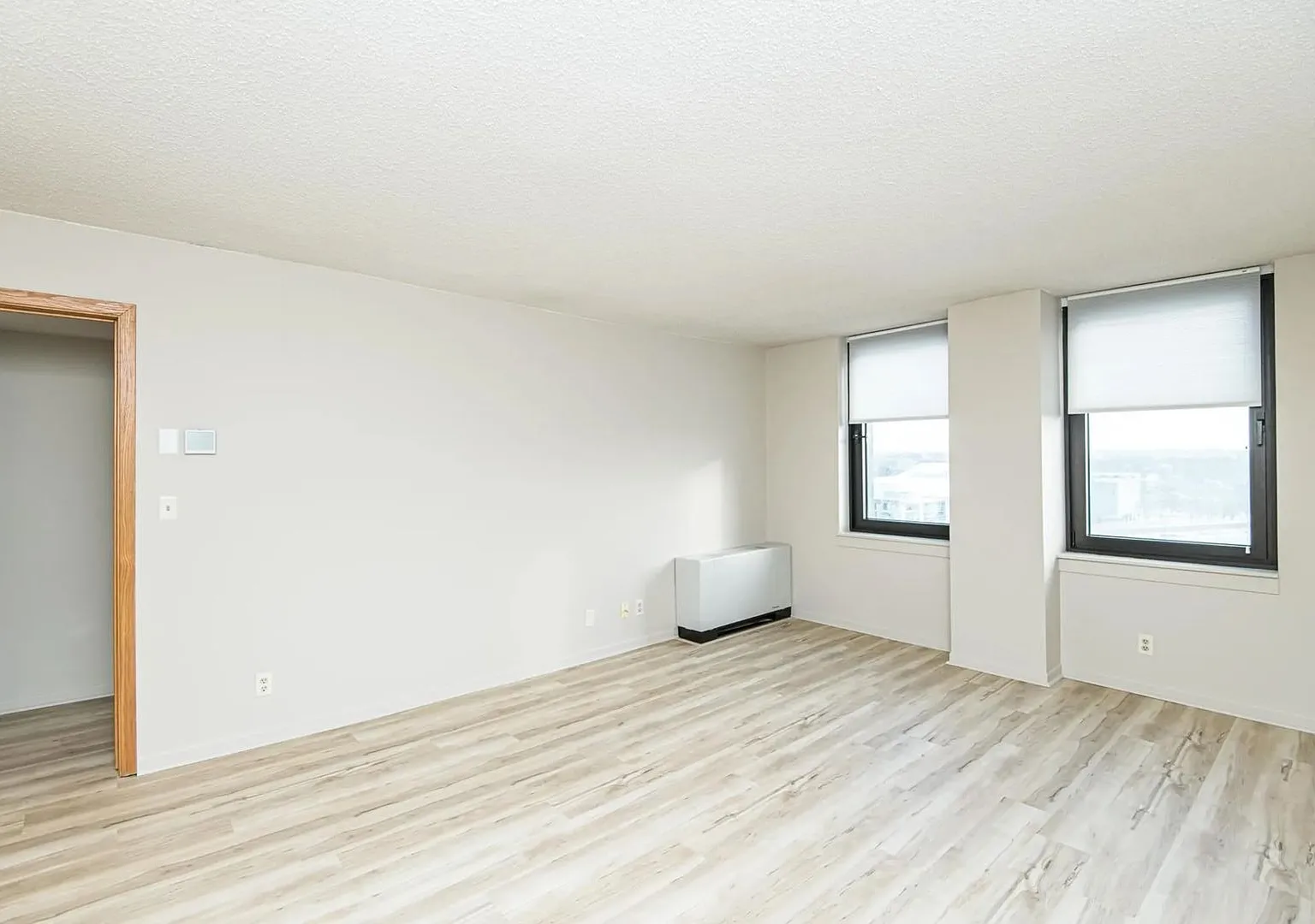 Condo for Rent — Photo 3