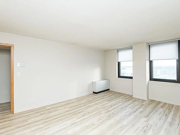 3rd image of 220 Broadway Ave S APT 908