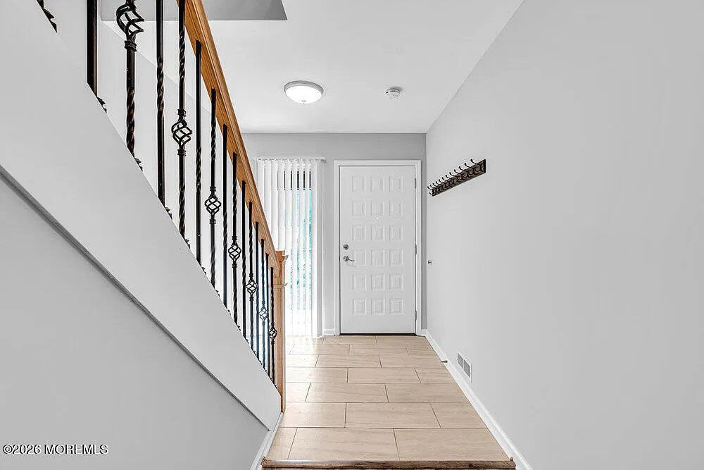 2 bed, 2.5 bath, 1593 sqft, $3,400 — Photo 3