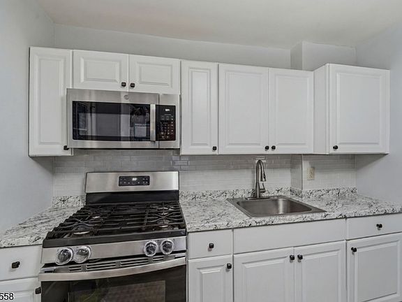 3rd image of 137 New St #2