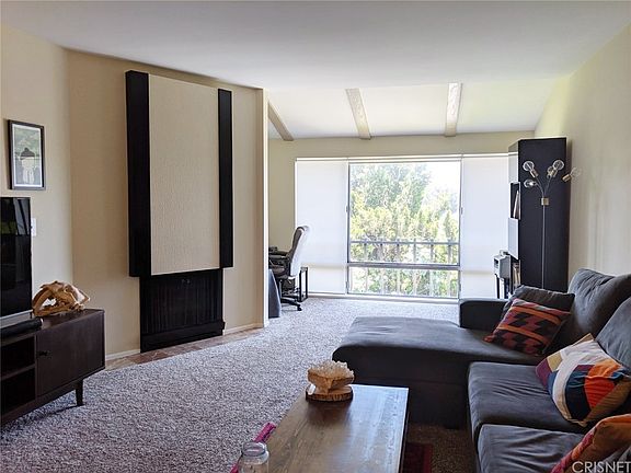 3rd image of 12720 Burbank Blvd Unit 307