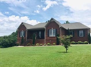 319 Lakeshore Ln, Oneonta, AL 35121