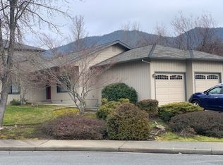 2141 NW Heidi Ln, Grants Pass, OR 97526