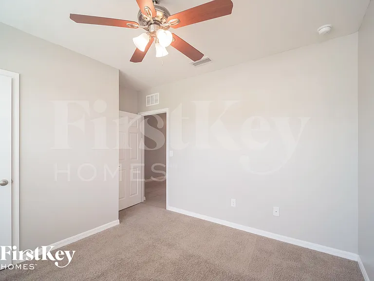 1627 SW 25th Ln — Photo 14