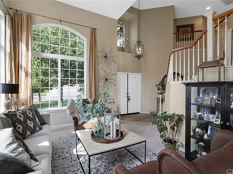 29000 Mesa Crest Way — Photo 2