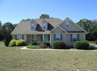 192 Riverside Dr, Benton, TN 37307