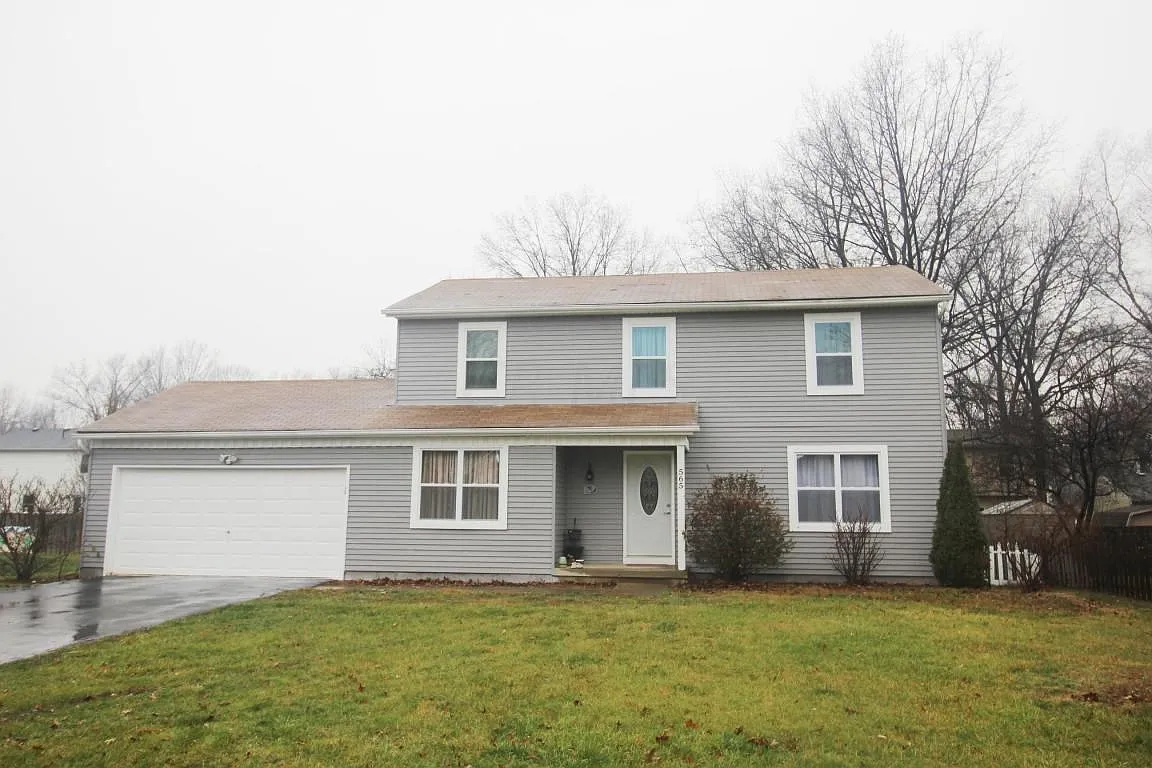 565 Hawthorne Pl photo 1