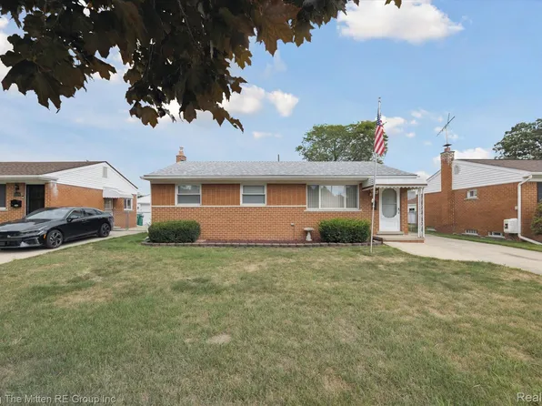 6484 Huntleigh St, Garden City, MI 48135