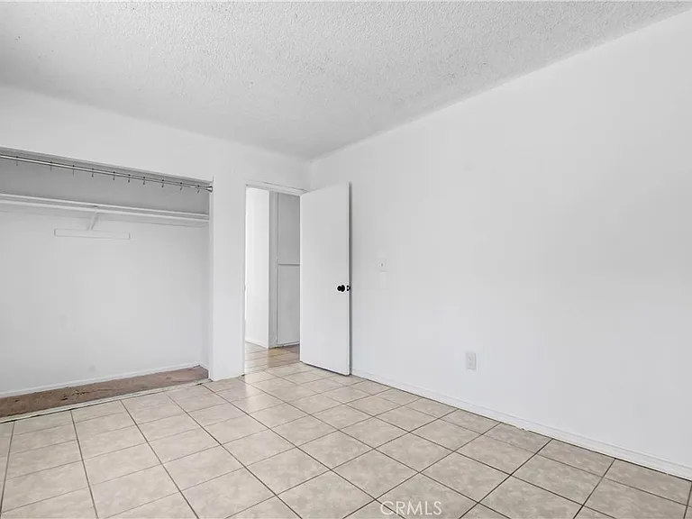 4039 Lorraine Dr #5 — Photo 11
