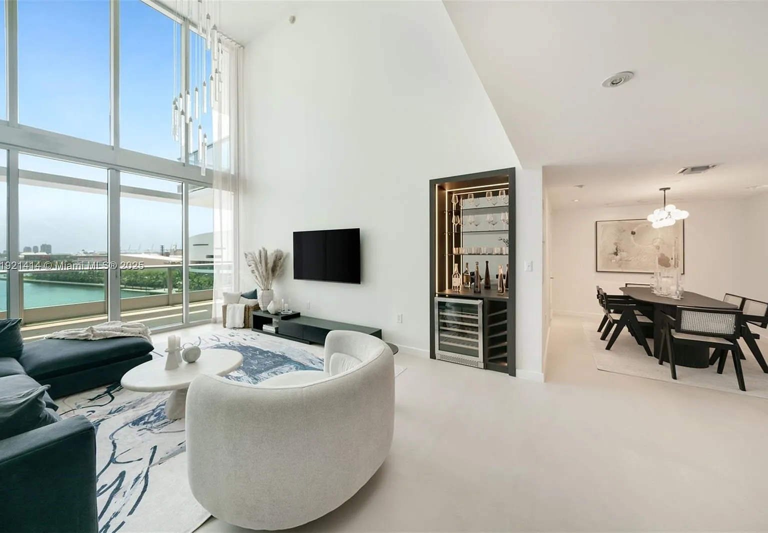 900 Biscayne Bay Condo — Photo 3