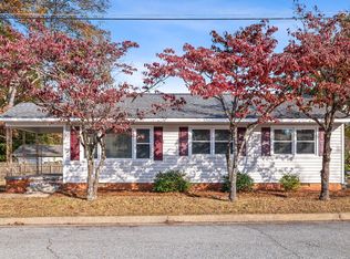 2809 Keeler St, Greensboro, NC 27407