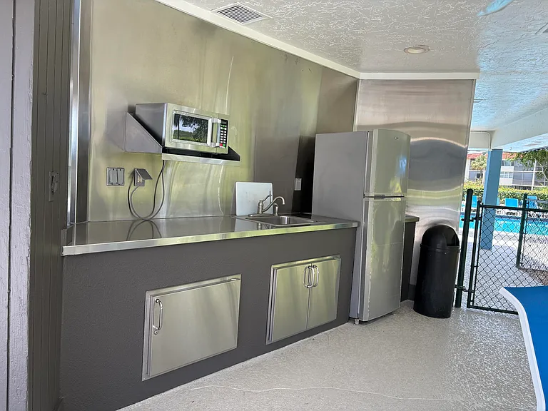 700 S Hollybrook Dr #207 — Photo 10