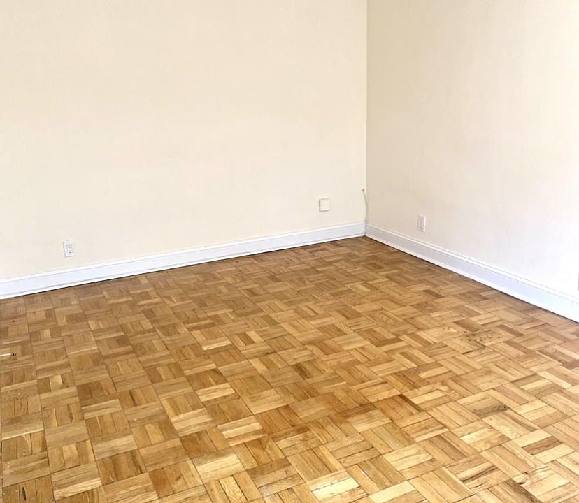 2nd image of 169 Bronx River Rd #11A1
