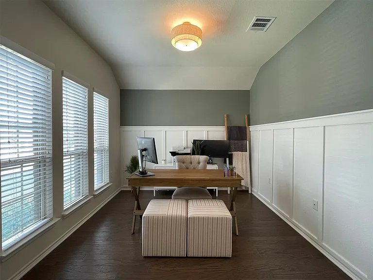 13313 Henneman Dr — Photo 7