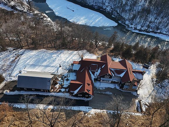 2nd image of 9350 Forest Rd