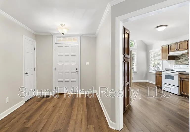 112 Lomond Ln — Photo 11